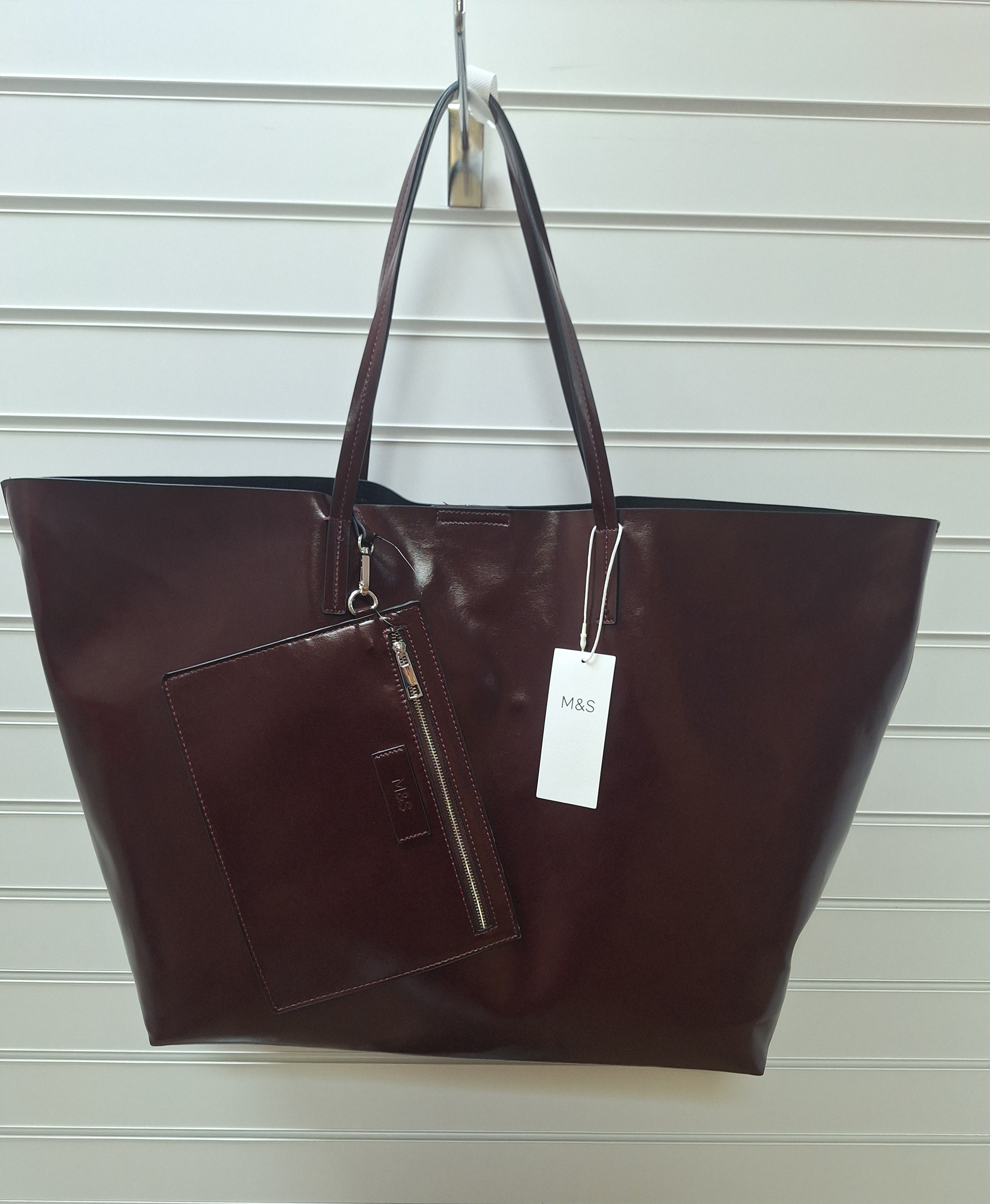 M&S BURGUNDY TOTE BAG WITH ATTACHED ZIPPED POUCH