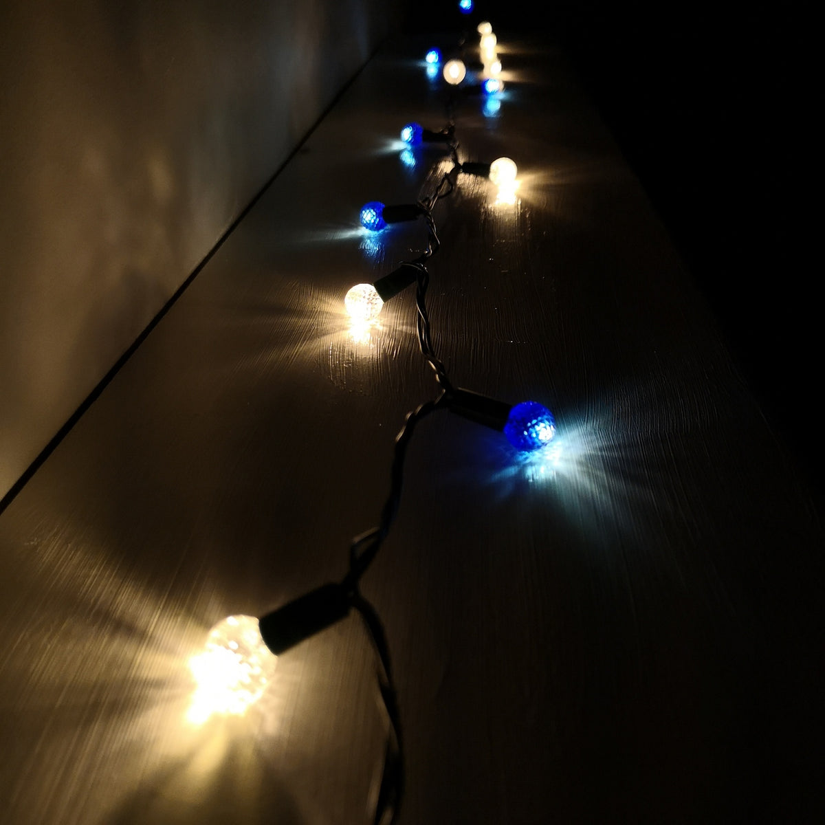 150 Warm LED Globe Christmas Light